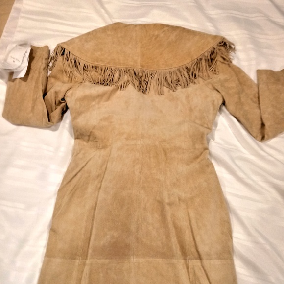 NEW Pamela McCoy Tan Leather Coat with Fringe - Picture 4 of 8